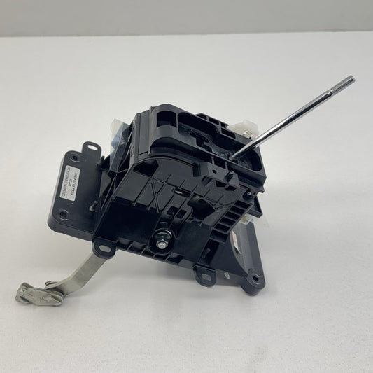 33521-53050 / 33521 53050 / 3352153050 08-14 Lexus IS F Transmission Shifter Gear Box Selector Lever 33521-53050 OEM