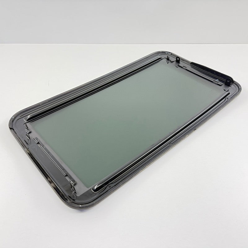 43R-00073 / 43R 00073 / 43R00073 08-14 Lexus IS F Sunroof Sun Roof Glass Window 43R-00073 OEM