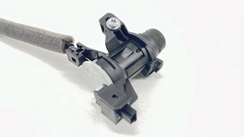 A 204 750 01 85 0185 / A2047500185 / 2047500185 12-18 MERCEDES BENZ CLS550 W218 TRUNK LID POWER LATCH LOCK ACTUATOR OEM