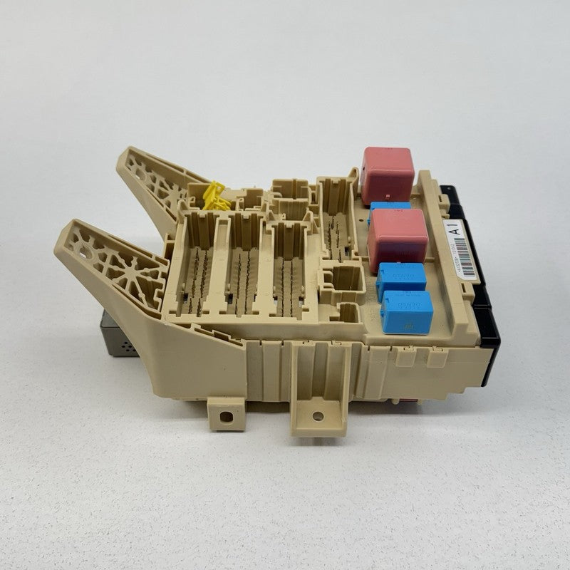 81980-53020 / 81980 53020 / 8198053020 11-13 Toyota Highlander Interior Cabin Fuse Relay Junction Box OEM