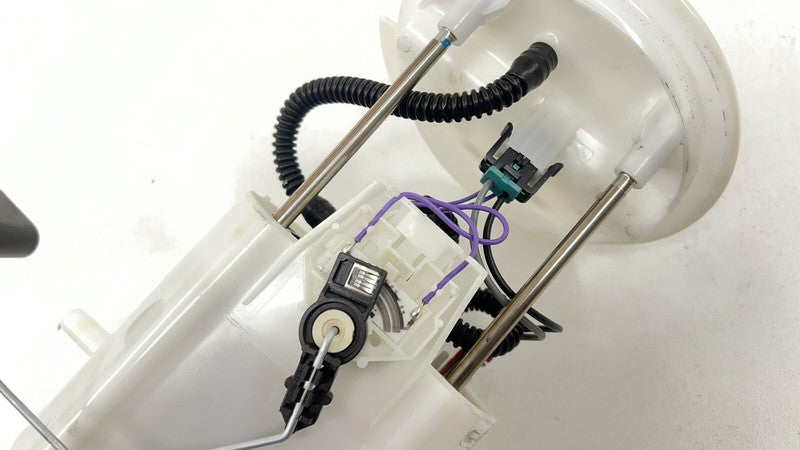 CR33-9H307-AD / CR33 9H307 AD / CR339H307AD 11-14 FORD MUSTANG GT GAS TANK FUEL PUMP SENDING UNIT CR33-9H307-AD OEM