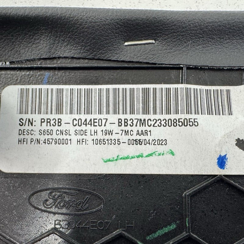 PR3B C045B44 DD37MC / PR3BC045B44DD37MC 24-26 Ford Mustang Performance Pack Center Console Panel Cover W/ Knee Pads OEM