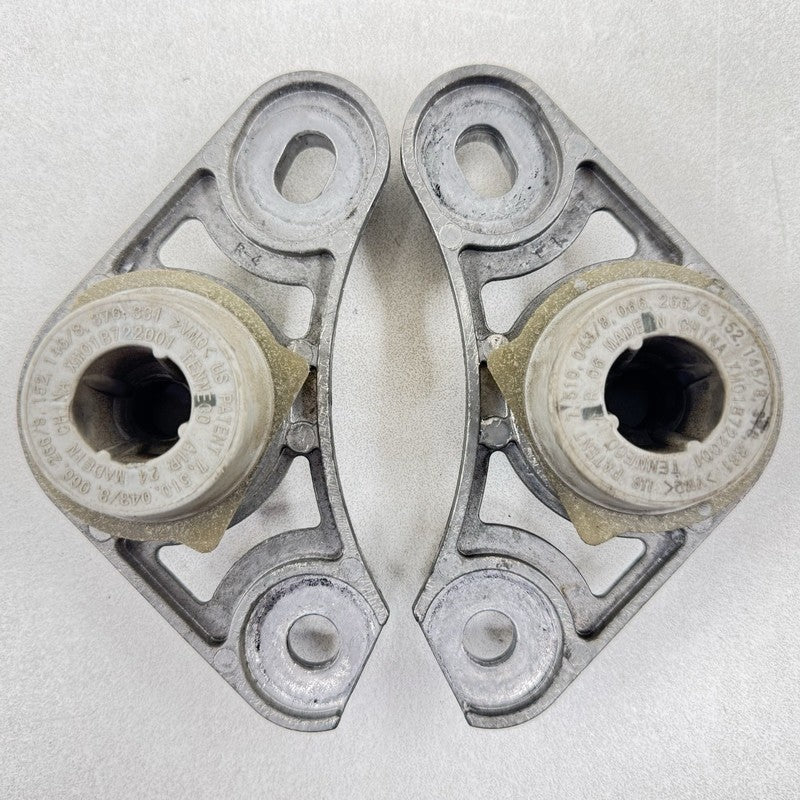 23328484 22-25 CADILLAC CT4 CT5 V BLACKWING REAR EXHAUST MOUNT BRACKET HANGER PAIR OEM