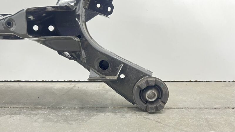  24-25 NISSAN Z NISMO REAR SUBFRAME CROSSMEMBER CRADLE WITH SWAY BAR OEM