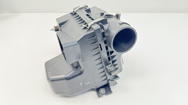 A52VA02 18-21 SUBARU WRX STI AIR CLEANER BOX AIR INTAKE FILTER BOX A52VA02 OEM