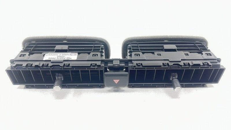 77610-T20-A0-20 / 77610 T20 A0 20 / 77610T20A020 24-25 ACURA INTEGRA TYPE S CENTER DASHBOARD AIR VENT WITH HAZARD SWITCH