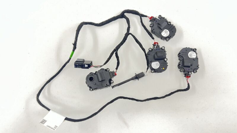 13537516 / 1353 7516 20-24 CADILLAC CT4 HVAC BOX HEATER AC FLAP MOTOR AIR MIX ACTUATOR SET OEM