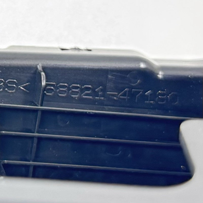 58841-47110 / 58841 47110 / 5884147110 23-25 TOYOTA PRIUS FRONT CENTER CONSOLE CUP HOLDER PANEL TRIM 58821-47180 OEM