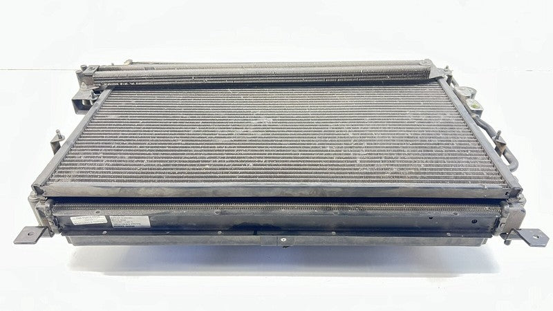 000181097 04-08 MASERATI QUATTROPORTE RADIATOR CONDENSER FAN ASSEMBLY 52400530 OEM