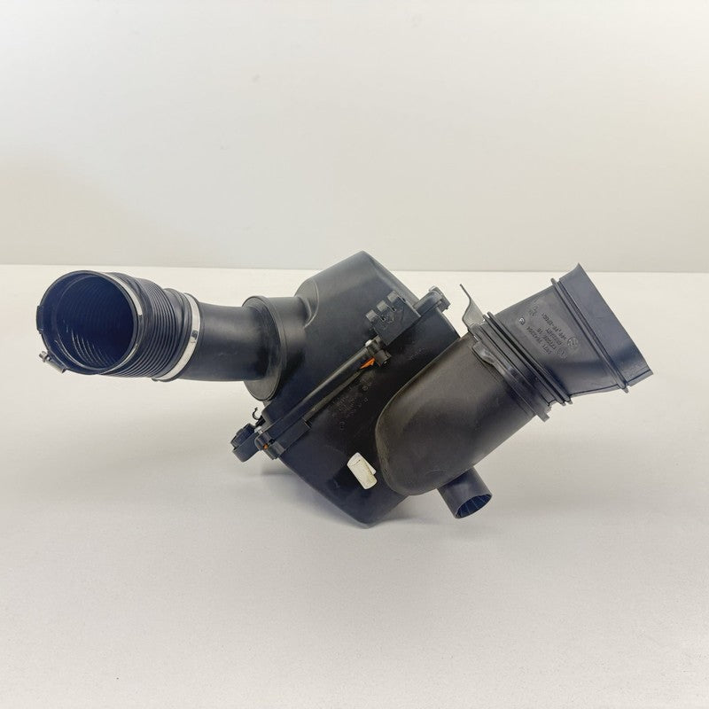 13717843289 BMW F06 F10 F12 F13 M5 M6 S63 Engine Air Filter Cleaner Intake Box Pair OEM