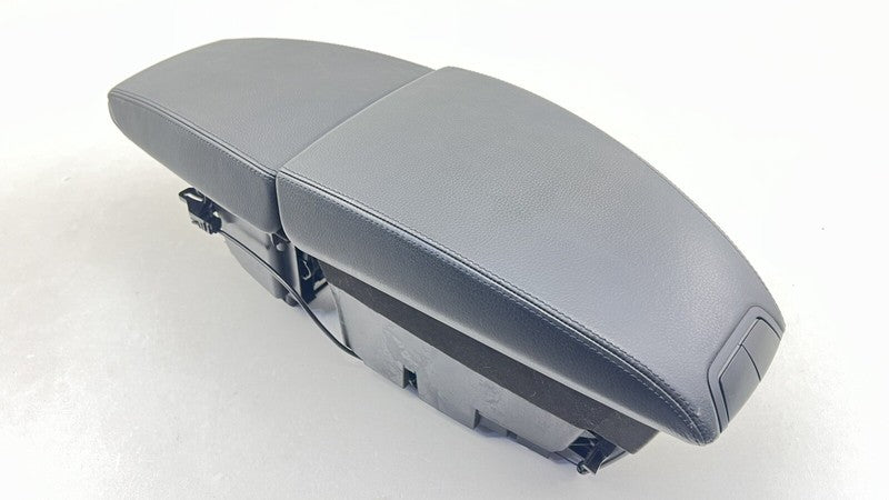 7 072 737 / 7072737 06-10 BMW M6 E63 E64 CENTER CONSOLE ARMREST ARM REST COVER LID OEM