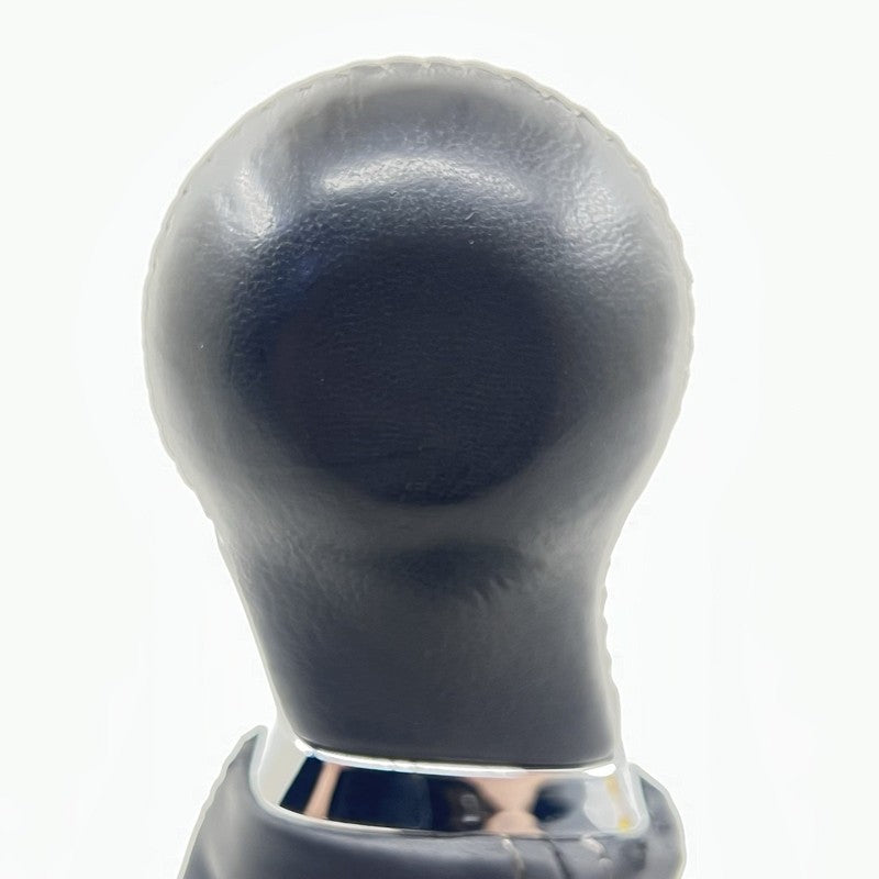 10-15 CHEVROLET CAMARO SS CENTER CONSOLE MANUAL SHIFT BOOT WITH SHIFT KNOB OEM