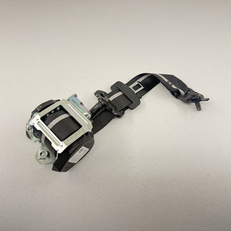 PR3B-C611E50-LC31Y3 / PR3B C611E50 LC31Y3 / PR3BC611E50LC31Y3 24-26 Ford Mustang Right Rear Seatbelt Seat Belt Retractor