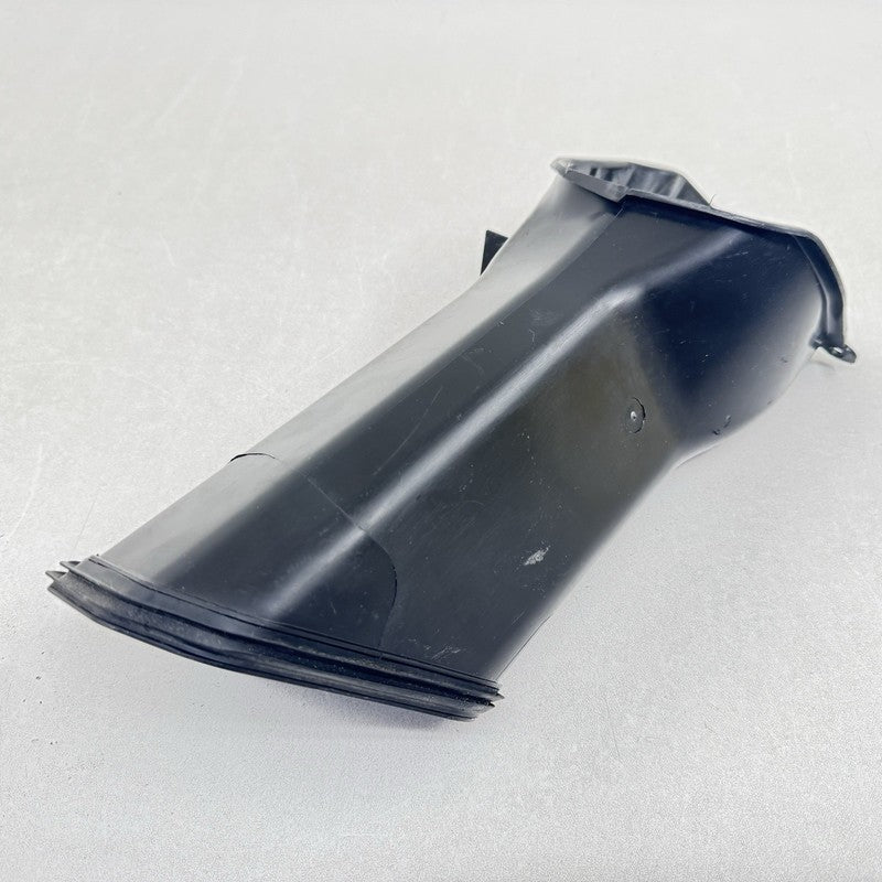 84394611 22–25 CADILLAC CT5 V BLACKWING AIR GUIDE INLET DUCT PIPE TUBE 84394611 OEM