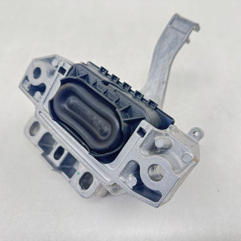 5WA-199-262-E / 5WA 199 262 E / 5WA199262E 22-25 VOLKSWAGEN GOLF R MK8 RIGHT MOTOR ENGINE MOUNT SUPPORT BRACKET OEM