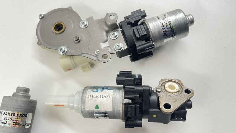 439440-10160 / 439440 10160 / 43944010160 07-12 LEXUS LS460 PASSENGER RIGHT FRONT SEAT ADJUSTMENT ADJUST MOTOR SET OEM