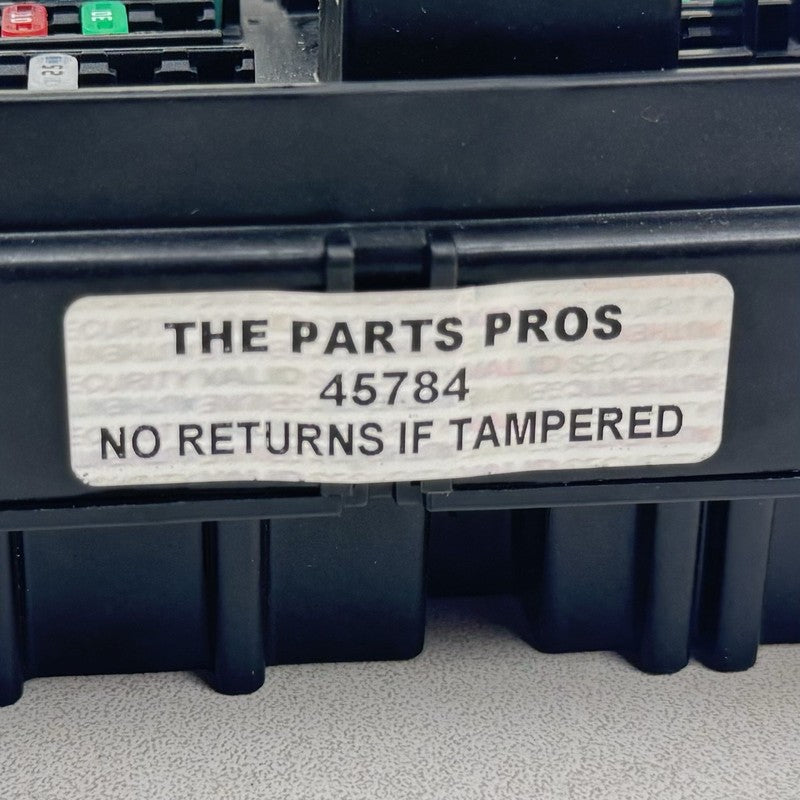 84932405 22-24 CADILLAC CT5 V BLACKWING CABIN FUSE RELAY JUNCTION BOX 84932405 OEM