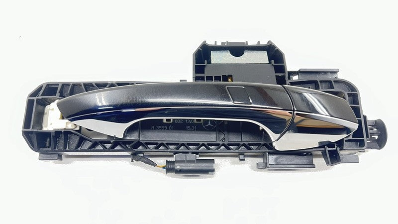 2047602434 / A2047602434 / A 204 760 24 34 2424 12-18 MERCEDES BENZ CLS550 W218 PASSENGER RIGHT REAR DOOR HANDLE BLACK O