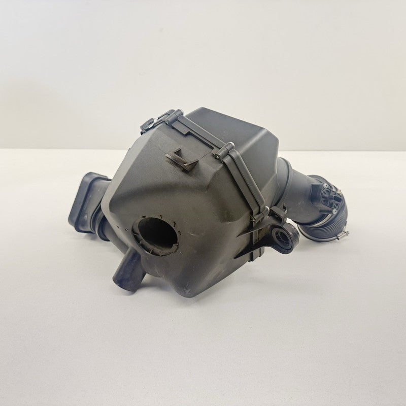 13717843289 BMW F06 F10 F12 F13 M5 M6 S63 Engine Air Filter Cleaner Intake Box Pair OEM