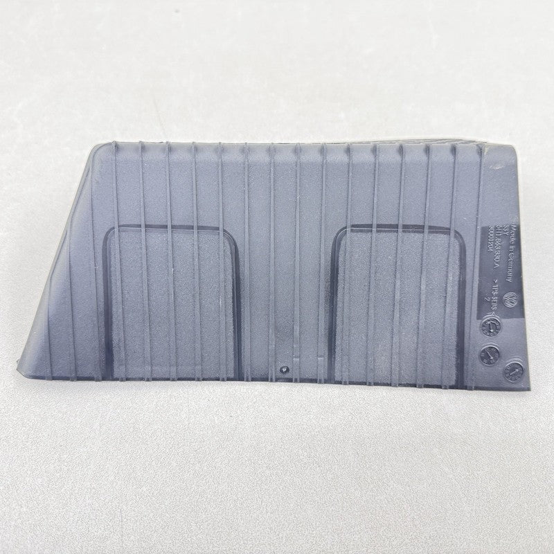 5NA-980-611-A / 5NA.980.611.A / 5NA 980 611 A / 5NA980611A 22-25 VOLKSWAGEN GOLF R MK8 CENTER CONSOLE WIRELESS CHARGE PH