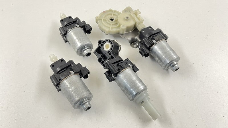 439440-10160 / 439440 10160 / 43944010160 07-12 LEXUS LS460 PASSENGER RIGHT FRONT SEAT ADJUSTMENT ADJUST MOTOR SET OEM