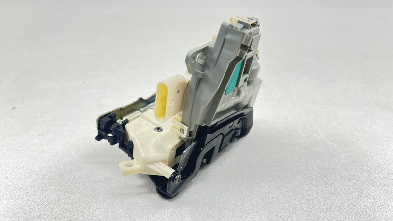 8K0 839 016 D / 8K0839016D 10-16 PORSCHE PANAMERA PASSENGER RIGHT REAR DOOR LOCK LATCH ACTUATOR OEM