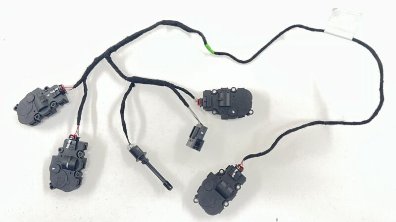 1345 5734 / 13455734 20-24 CADILLAC CT5 HVAC BOX HEATER AC FLAP MOTOR AIR MIX ACTUATOR SET OEM