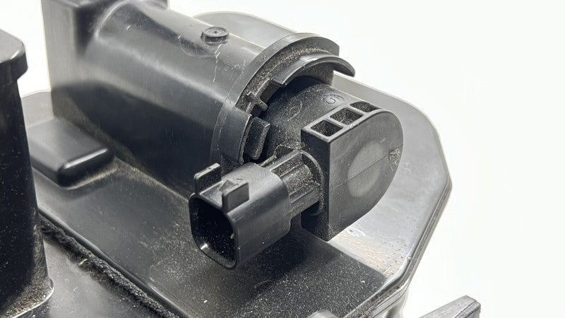 8452 4033 / 84524033 22-24 CADILLAC CT5 V BLACKWING FUEL EVAP VAPOR CHARCOAL EMISSION CANISTER OEM