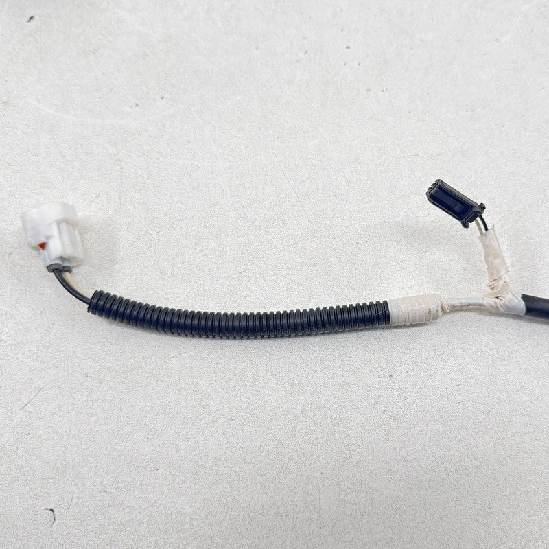 1GSE-040500 / 1GSE 040500 / 1GSE040500 23-25 TOYOTA PRIUS PASSENGER RIGHT REAR ELECTRONIC PARK BRAKE WIRE HARNESS OEM