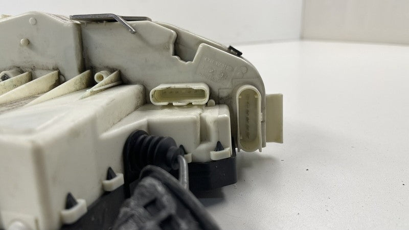 2217201635 / A2217201635 / A 221 720 16 35 1635 07-13 MERCEDES W221 S CLASS PASSENGER RIGHT FRONT DOOR LOCK LATCH ACTUAT