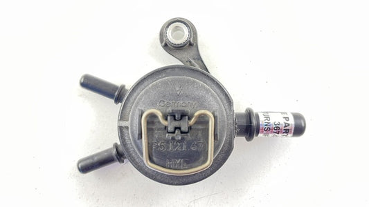 7P5.121.671 / 7P5 121 671 / 7P5121671 10-16 PORSCHE PANAMERA MOTOR ENGINE COOLANT BLEEDER VALVE 7P5121671 OEM