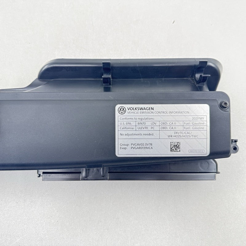 5Q0 129 254 E / 5Q0129254E 22-25 VOLKSWAGEN GOLF R MK8 AIR INTAKE DUCT TUBE GUIDE 5Q0129254E OEM