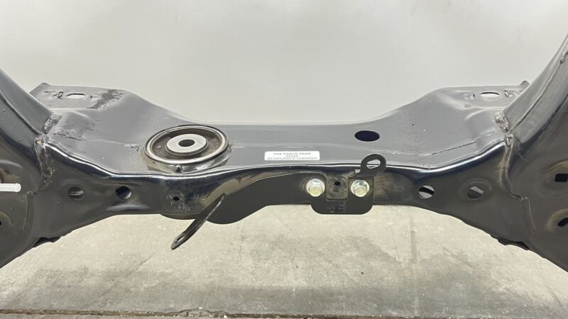 24-25 NISSAN Z NISMO REAR SUBFRAME CROSSMEMBER CRADLE WITH SWAY BAR OEM