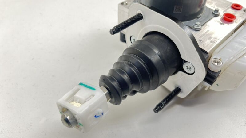 85106183 / 8510 6183 22-24 CADILLAC CT4 V BLACKWING ABS PUMP ANTI BRAKE LOCK PUMP MODULE 85106183 OEM