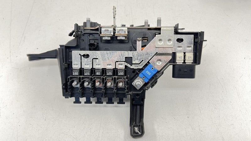 A 205 540 17 50 1750 / A2055401750 / 2055401750 15-21 MERCEDES-BENZ C63S W205 ENGINE BAY FUSE RELAY JUNCTION BOX OEM