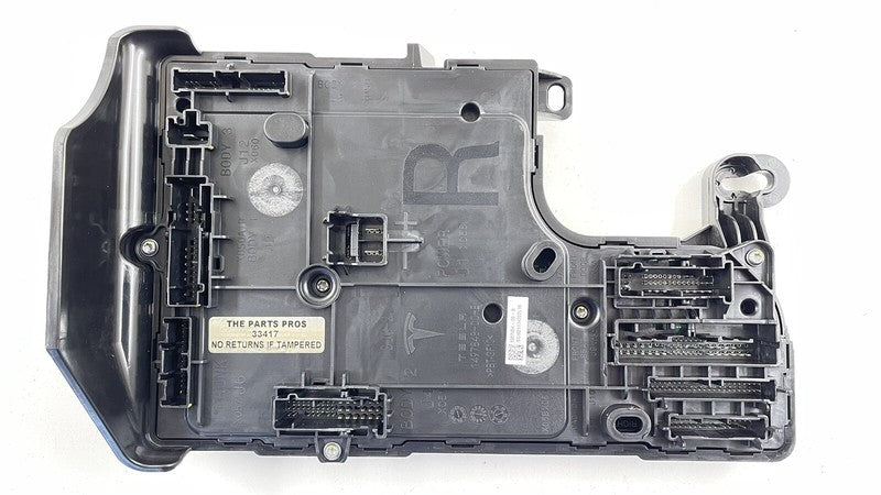 1567454-00-B / 1567454 00 B / 156745400B 21-23 TESLA MODEL 3 RIGHT FRONT VOLTAGE BODY CONTROL MODULE 1567454-00-B OEM