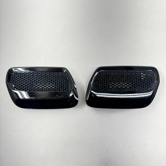 18-23 FORD MUSTANG GT HOOD HEAT EXTRACTOR VENT SCOOP PAIR BLACK OEM