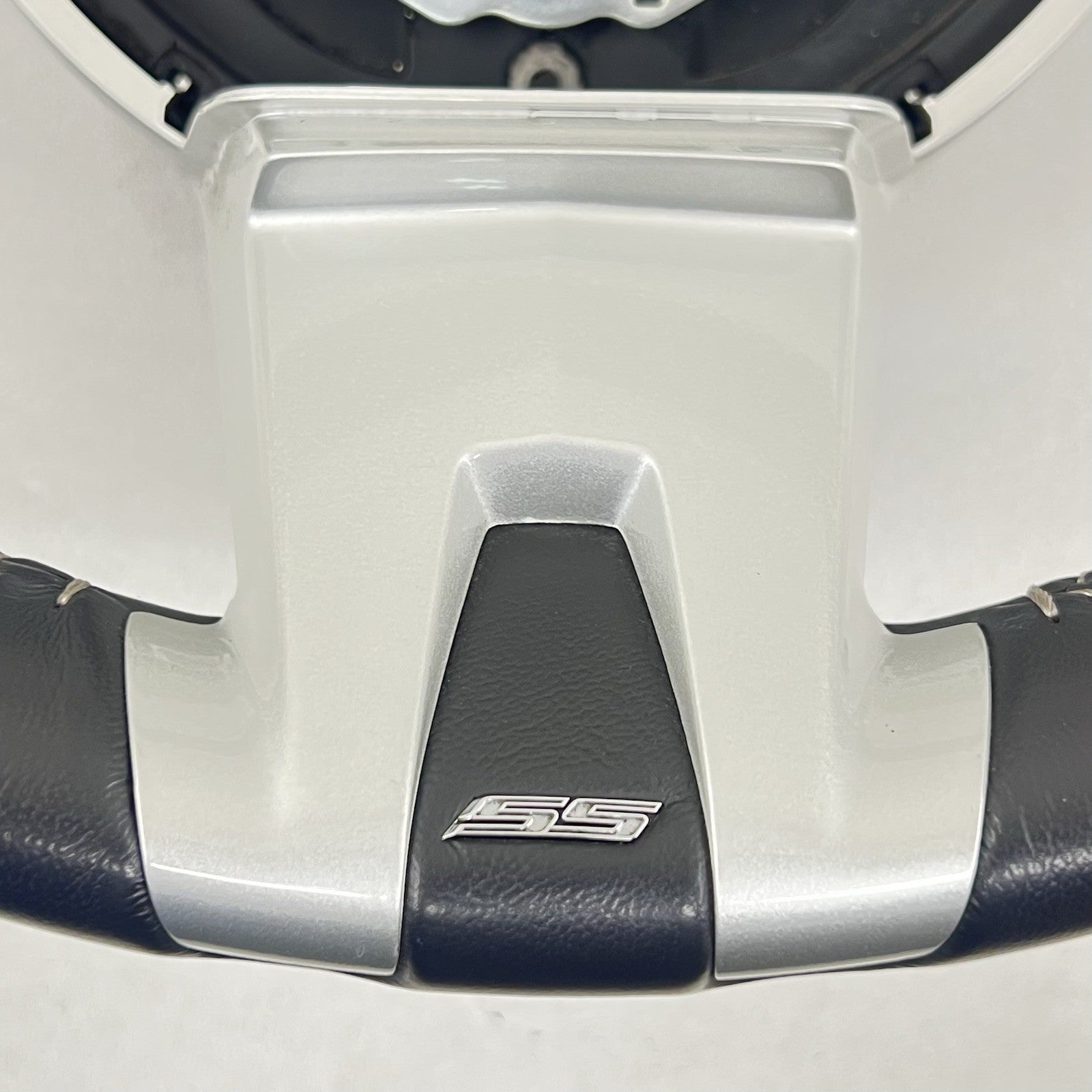 92236322 10-11 CHEVROLET CAMARO SS DRIVER STEERING WHEEL LEATHER 92236322 OEM