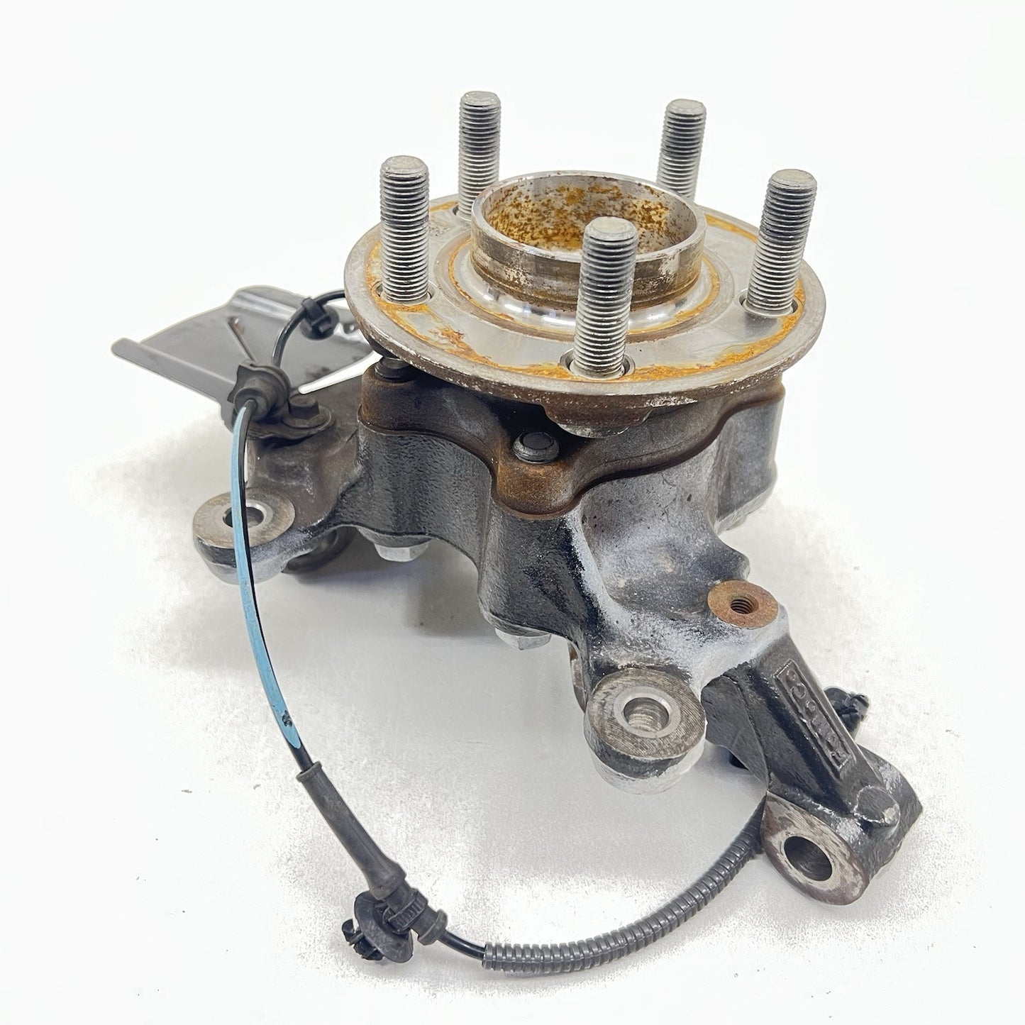 R3C-3K171-A / R3C 3K171 A / R3C3K171A 24-25 FORD MUSTANG PERFORMANCE PACK LEFT FRONT SPINDLE KNUCKLE HUB BEARING OEM