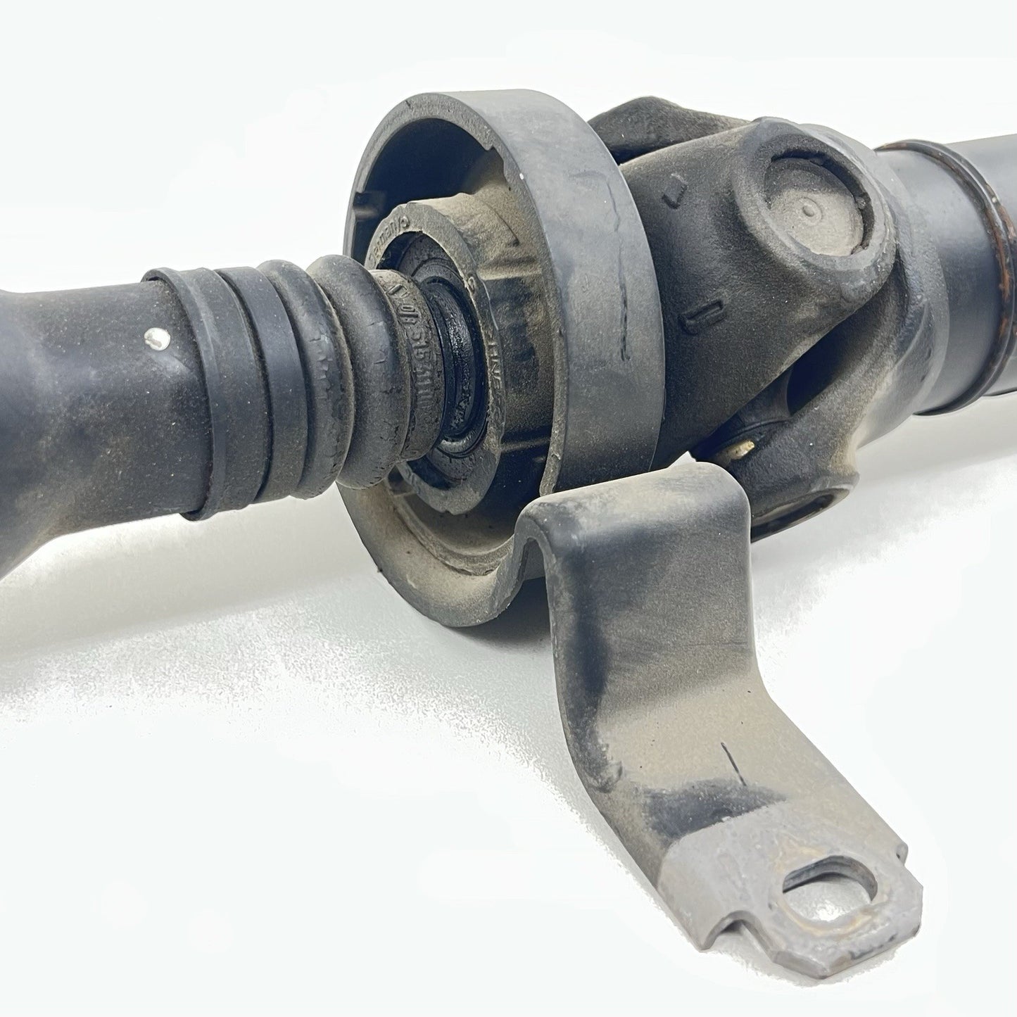 92236999 / 9223 6999 10-15 CHEVROLET CAMARO SS MANUAL DRIVESHAFT DRIVE SHAFT PROPELLER 92236999 OEM