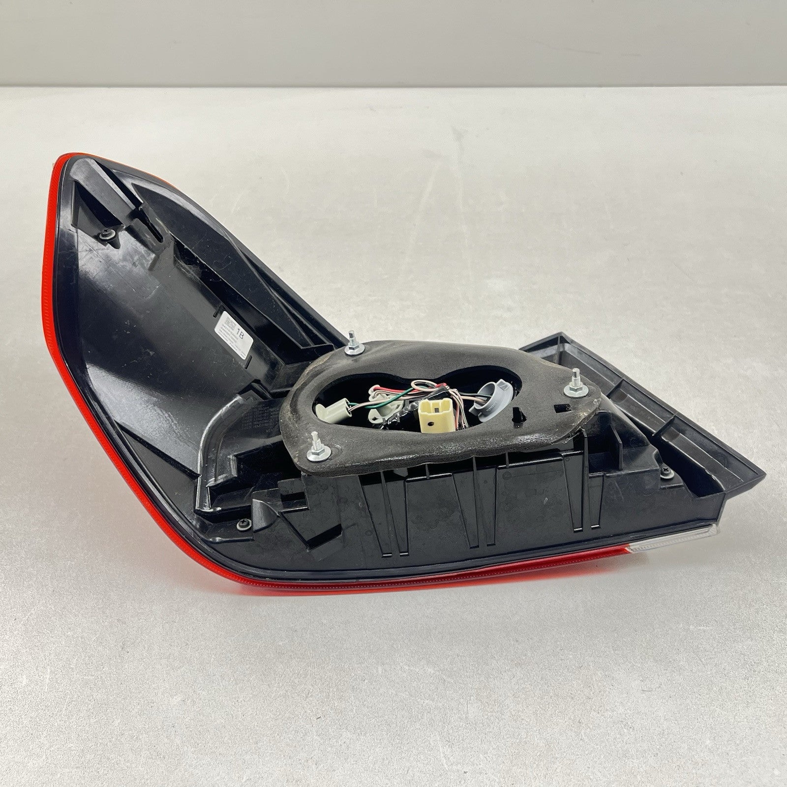 84210-VA020 / 84210 VA020 / 84210VA020 15-21 SUBARU WRX OR STI RIGHT REAR TAILLIGHT LIGHT LAMP 84210-VA020 OEM