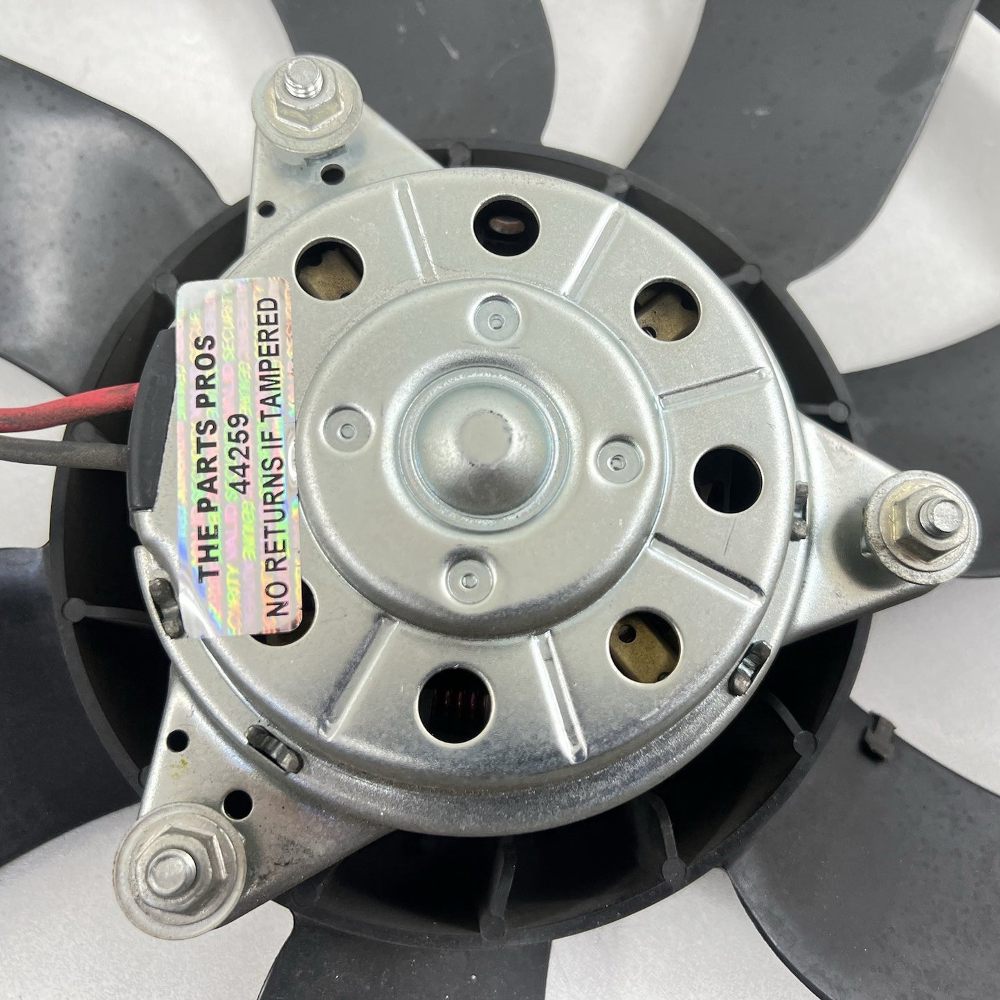 5YY0426 10-15 CHEVROLET CAMARO SS RADIATOR FAN COOLING MOTOR WITH FAN BLADE PAIR OEM