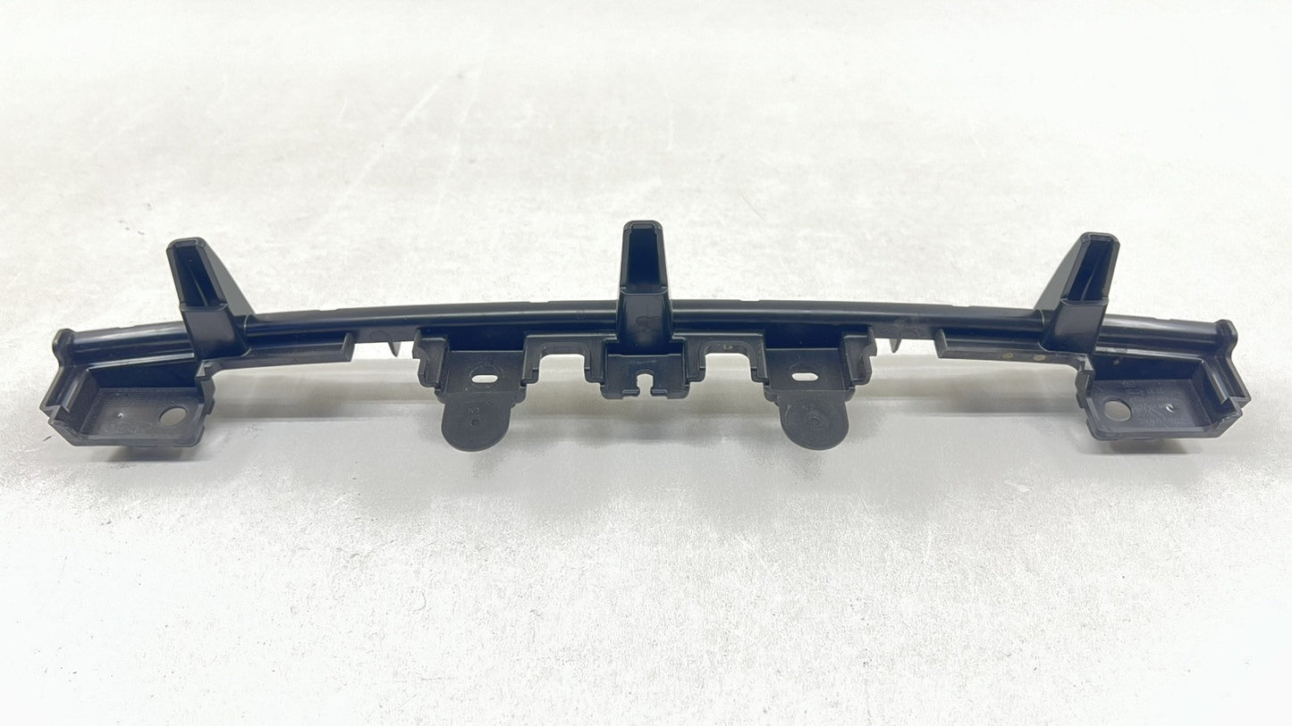 PR3B-17B861-A / PR3B 17B861 A / PR3B17B861A 24-25 FORD MUSTANG GT REAR CENTER BUMPER BRACKET SUPPORT MOUNT PR3B-17B861-A