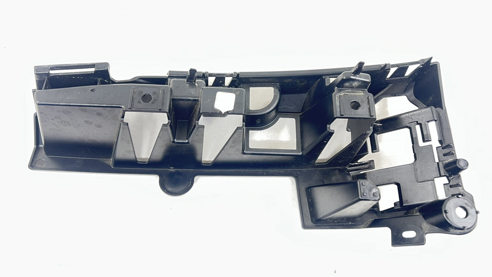 PR3B-17D961-A / PR3B 17D961 A / PR3B17D961A 24-25 FORD MUSTANG GT LEFT REAR BUMPER BRACKET SUPPORT MOUNT PR3B-17D961-A O