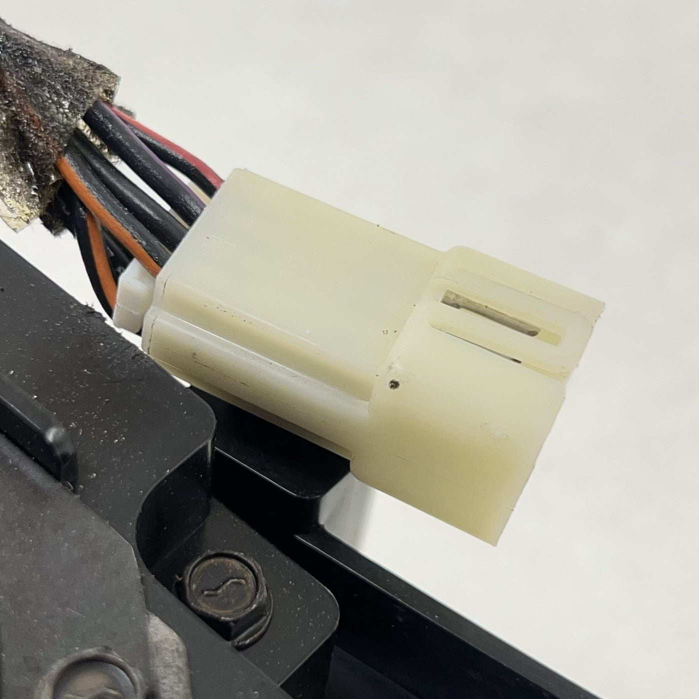 10278959 97-04 CHEVROLET CORVETTE C5 LEFT AND RIGHT DOOR SPEAKER PAIR W/ REAR SPEAKER OEM