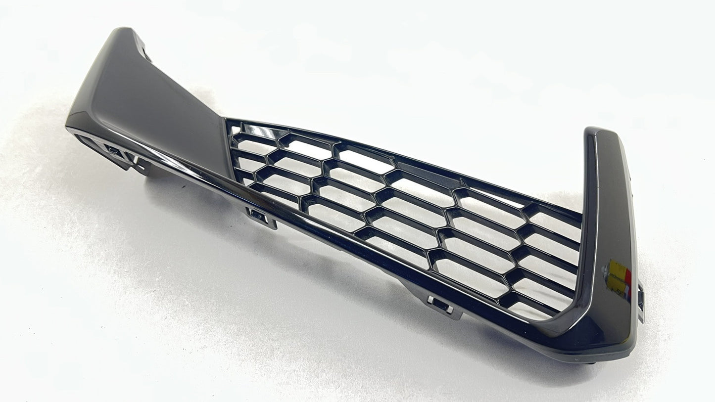 PR3B-8D041-BA / PR3B 8D041 BA / PR3B8D041BA 24-25 FORD MUSTANG DARK HORSE LEFT FRONT BUMPER LOWER GRILLE AIR VENT TRIM O