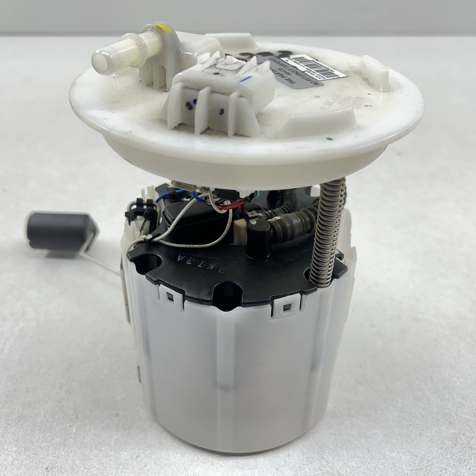 13574836 10-15 CHEVROLET CAMARO SS GAS TANK FUEL PUMP SENDING UNIT DELIVERY 13574836 OEM