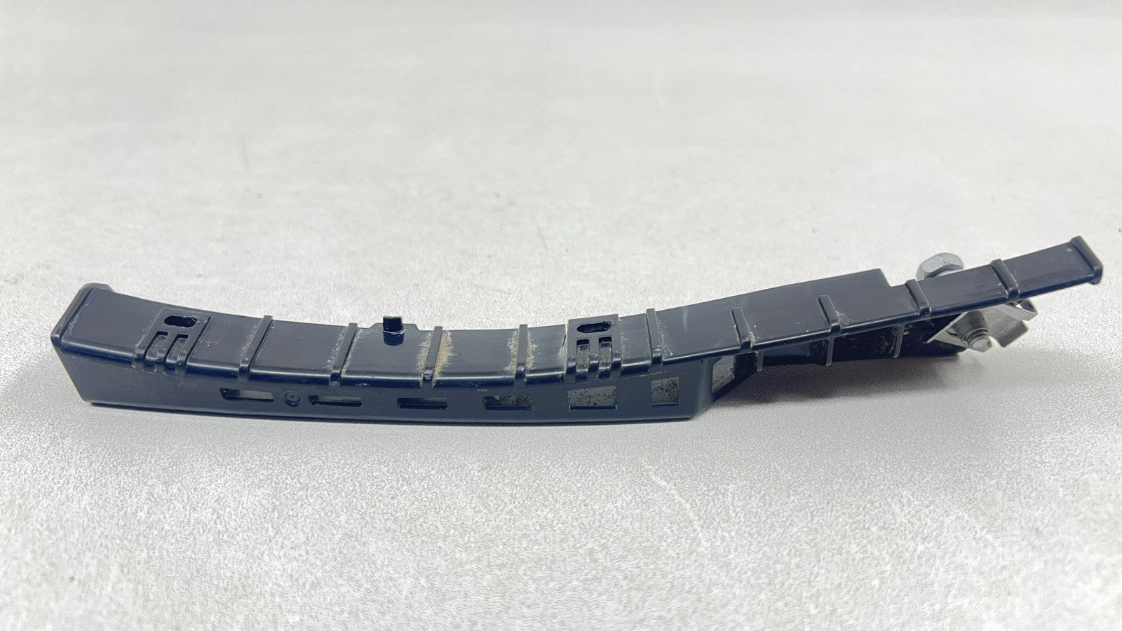 62227-6GR0A / 62227 6GR0A / 622276GR0A 24-25 NISSAN Z NISMO DRIVER LEFT FRONT BUMPER BRACKET 62227-6GR0A OEM