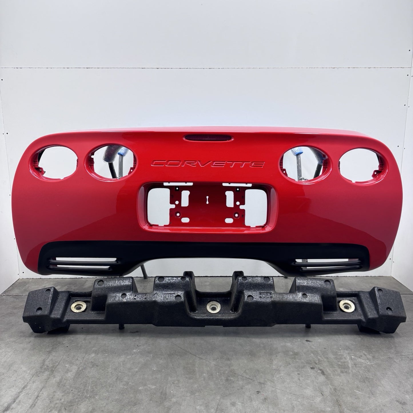 97-04 CHEVROLET CORVETTE C5 REAR BUMPER COVER FASCIA WITH FOAM ABSORBER OEM