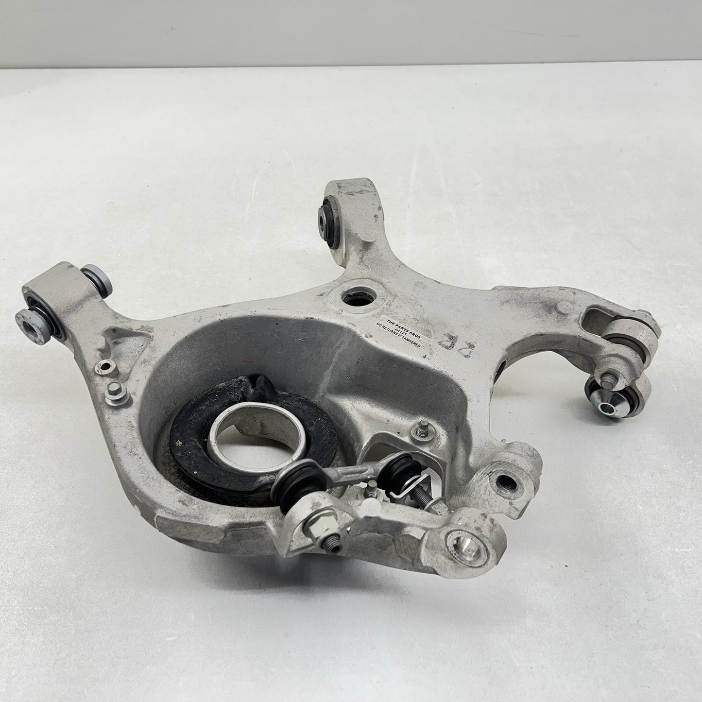 PR3C-5K551-FB / PR3C 5K551 FB / PR3C5K551FB 24-25 FORD MUSTANG GT PASSENGER RIGHT REAR CONTROL ARM PARTIAL SET OEM